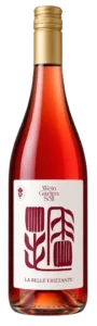 LaBelle Frizzante aus der Steiermark in eleganter Flasche mit floralem Etikett von Wein Garten Söll.